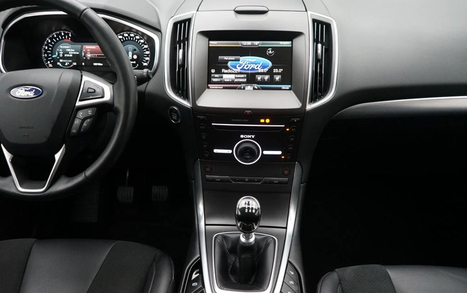 Ford S-Max cena 68999 przebieg: 187930, rok produkcji 2015 z Pajęczno małe 352